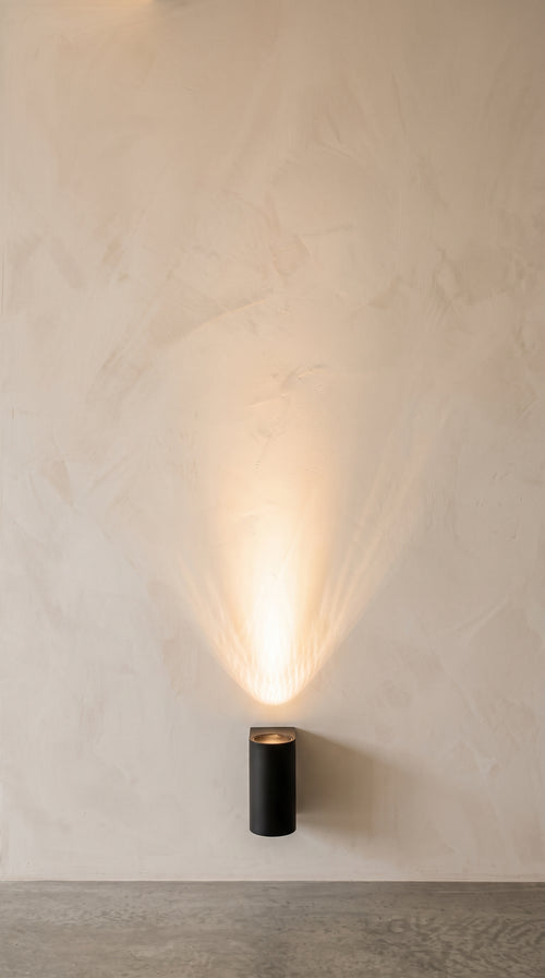 Aplique de pared SODA en lámina de acero negro mate – Beuyani México